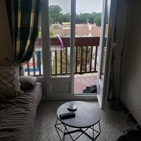 T2 100 M De La Apartament *